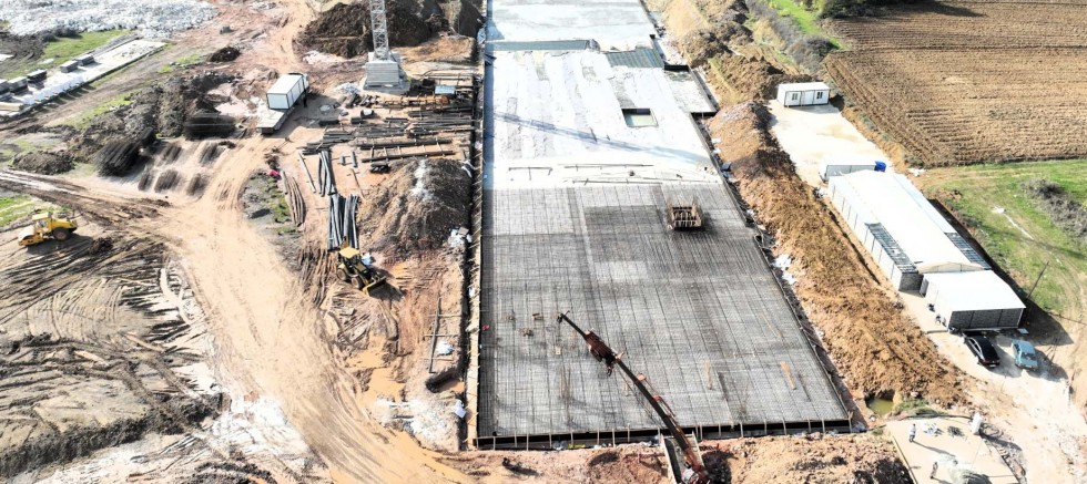 75 dönümlük dev tesiste ilk kazma vuruldu