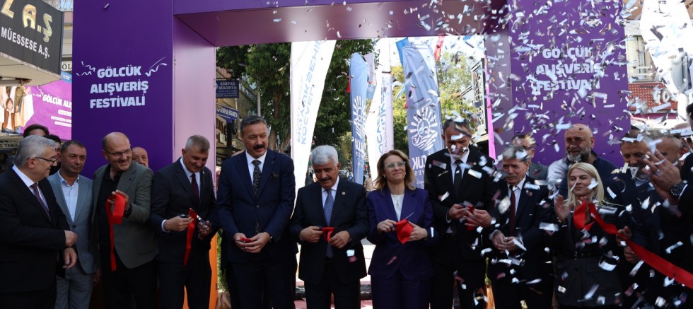 Alışveriş festivali Gölcük’te ticareti canlandırdı