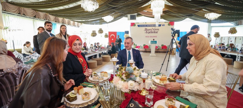 Başkan Büyükakın: “Sizler mutlu olun diye çalışıyoruz”