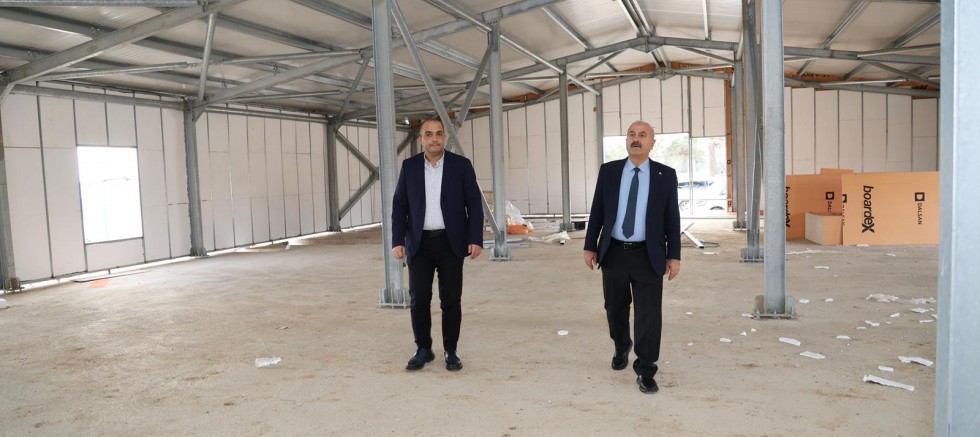 Başkan Büyükgöz Geçici Kaymakamlık Binasını İnceledi