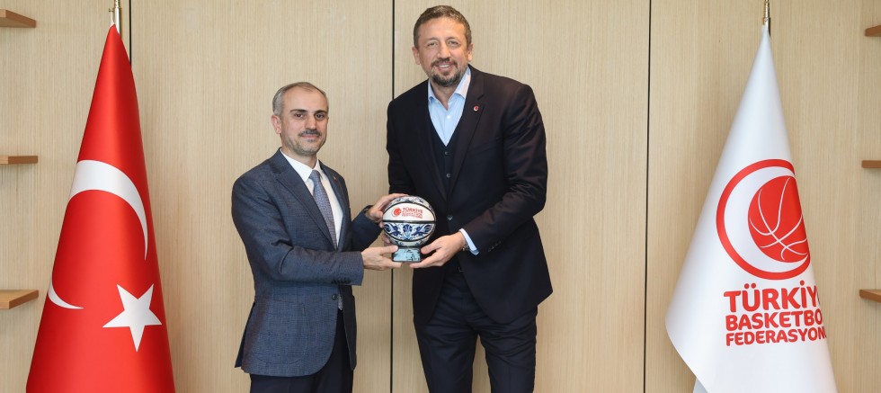 Başkan Çiftçi’den, Hidayet Türkoğlu’na ziyaret