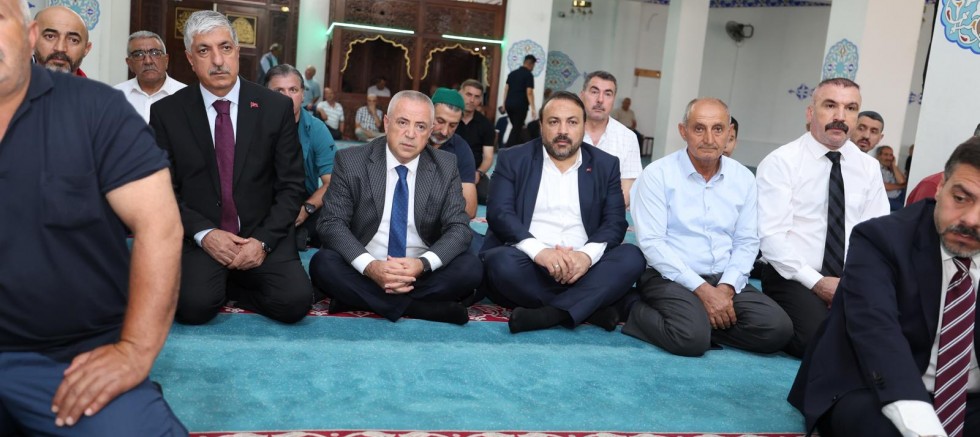  Başkan Turhan, 15 Temmuz Şehitleri İçin Mevlid Programına Katıldı