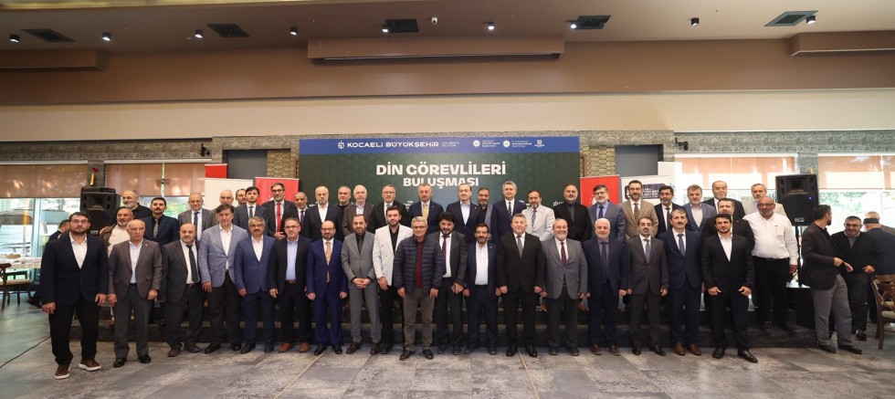 Büyükakın, 12 ilçeden din görevlileri ile bir araya geldi