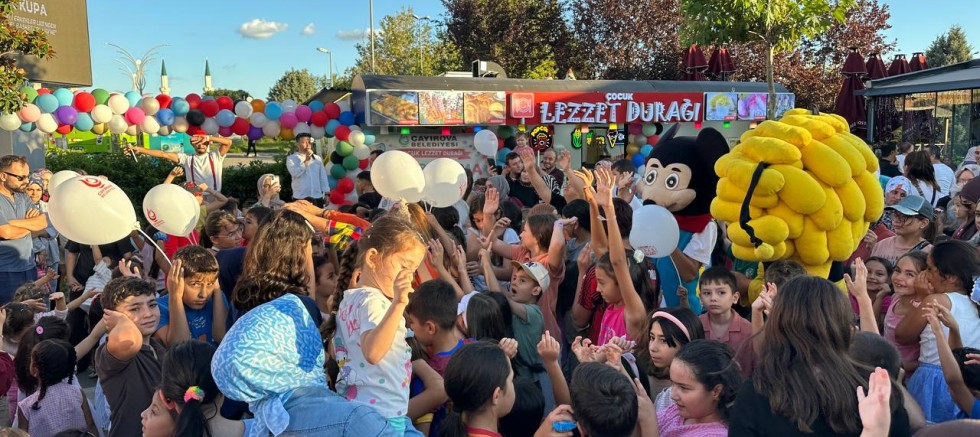 Çayırovalı çocuklar, ‘Yaza veda, eğlenceye merhaba’ etkinliğinde buluştu