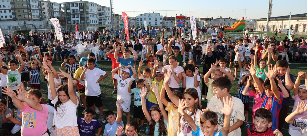 DARICA'DA 3 BİN 300 ÇOCUK 12 FARKLI BRANŞTA SPORLA BULUŞTU