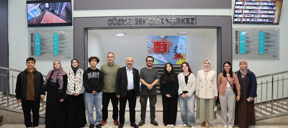 Gebze’de Oytun Erbaş’la Bilim ve Gençlik Buluşması