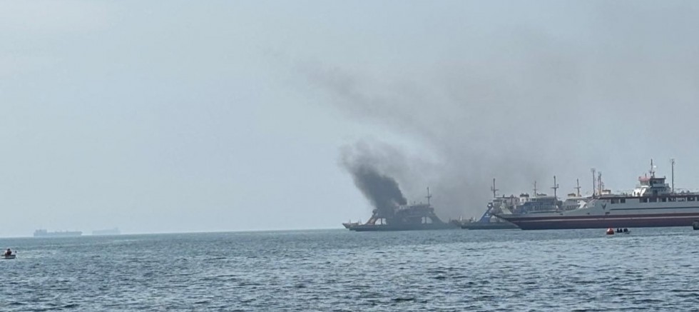 Gebze Eskihisar sahilinde bir vapurda yangın