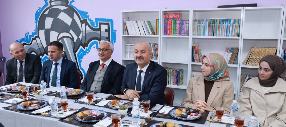 Gebze Okur Projesi Kapsamında Veli ve Öğretmenlerle Buluşma