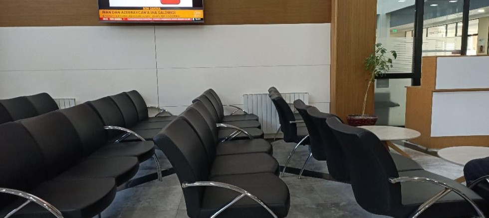 Kocaeli Üniversitesi Onkoloji Merkezinde İlginç Oturma Düzeni