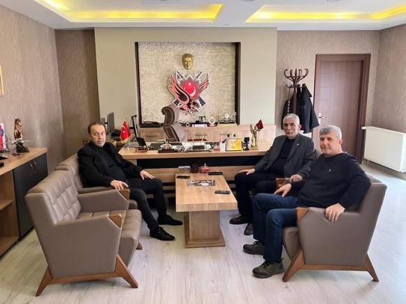 MHP İl Başkanı Tuncay Batı'nın yerine Kamil Akın getirildi