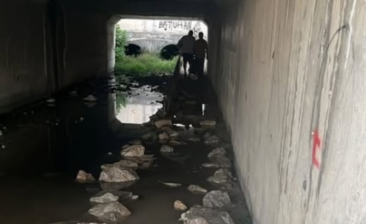 Muallimköy Sahile İniş Noktası pislik içinde