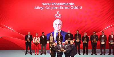 Bakan Aktaş'tan Darıca Belediyesi’ne Aileyi Güçlendirme ödülü