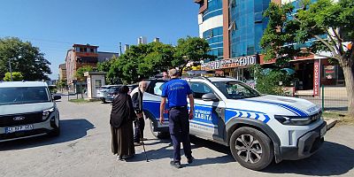 Büyükşehir Zabıtası yaşlı çifte mihmandar oldu