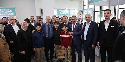 Çayırova 7. Kitap Günleri, kapılarını ziyaretçilerine açtı