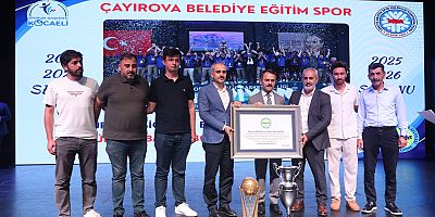 Çayırova Belediyesi’nin sporcuları ödül törenine damga vurdu