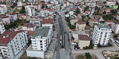  Çayırova Uğur Mumcu Caddesi’ni yeniliyor;