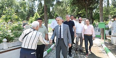 Çiftçi, kabir ziyareti yapan Çayırovalıları yalnız bırakmadı