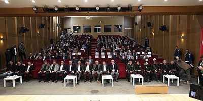 Dilovası Eski Başkan Yardımcısının Meclisin En Önünde oturması tepki çekti