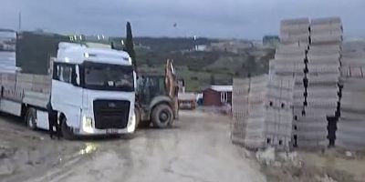 Dilovası’ndan Tavşancıl’a giden Yolu kim kapatmış
