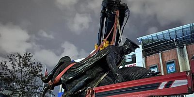 GEBZE BELEDİYE BAŞKANI ZİNNUR BÜYÜKGÖZ’DEN ATATÜRK ANITI AÇIKLAMASI:  “ATATÜRK, MİLLETİMİZİN ORTAK DEĞERİDİR.’’