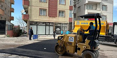 GEBZE BELEDİYESİ ASFALT YAMA ÇALIŞMALARINA DEVAM EDİYOR