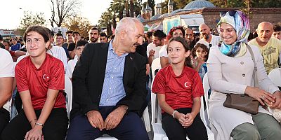 Gebze Kent Meydanı’nda Milli Maç Coşkusu!