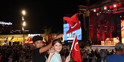 Kocaeli'de 7’den 77’ye demokrasi aşkı