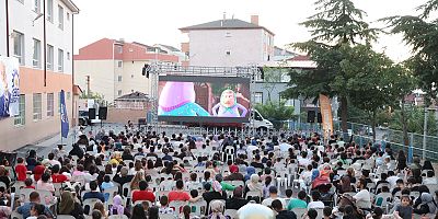 Köşklüçeşme'de Açık Hava Sinema Keyfi