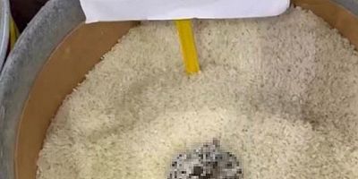 Markette satılan açık pirincin içinden kedi dışkısı çıktı
