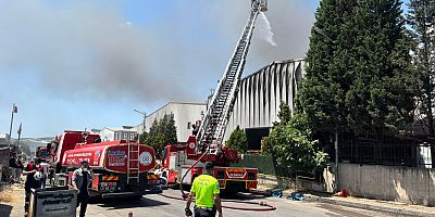 Şekerpınar’daki Vatan Varil fabrikasında yangın 