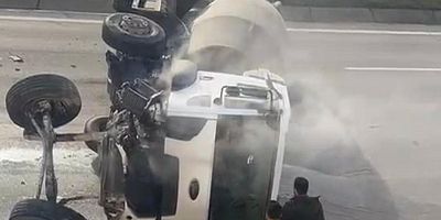 Yan yatan mikserin içinden canını zor kurtardı